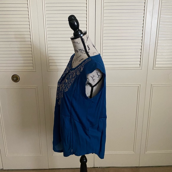 Lucky Brand LA Blouse - Picture 16 of 16